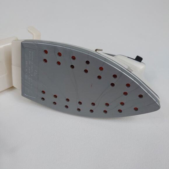 Vintage 1988 Toy Black and Decker Mini Iron‎ and Hand Mixer For Kids - Picture 5 of 6